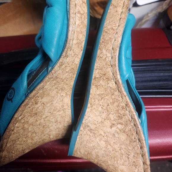 Perfect comfy summer sandal - Picture 3 of 4